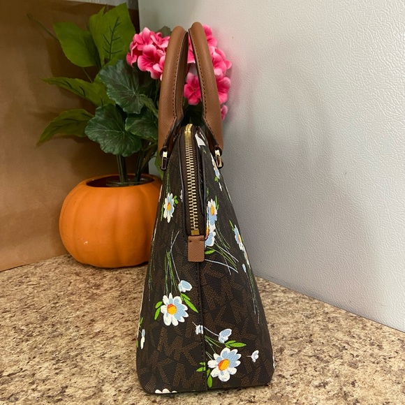 Michael Kors Cindy Floral Satchel - Picture 4 of 8